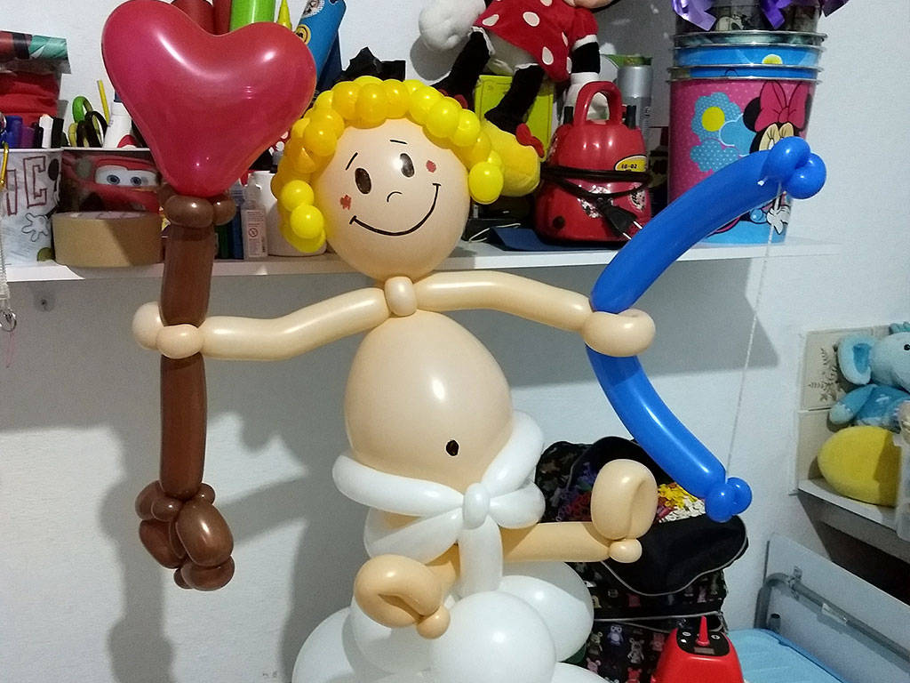 Escultura de Balões - Cupido do Dia dos Namorados